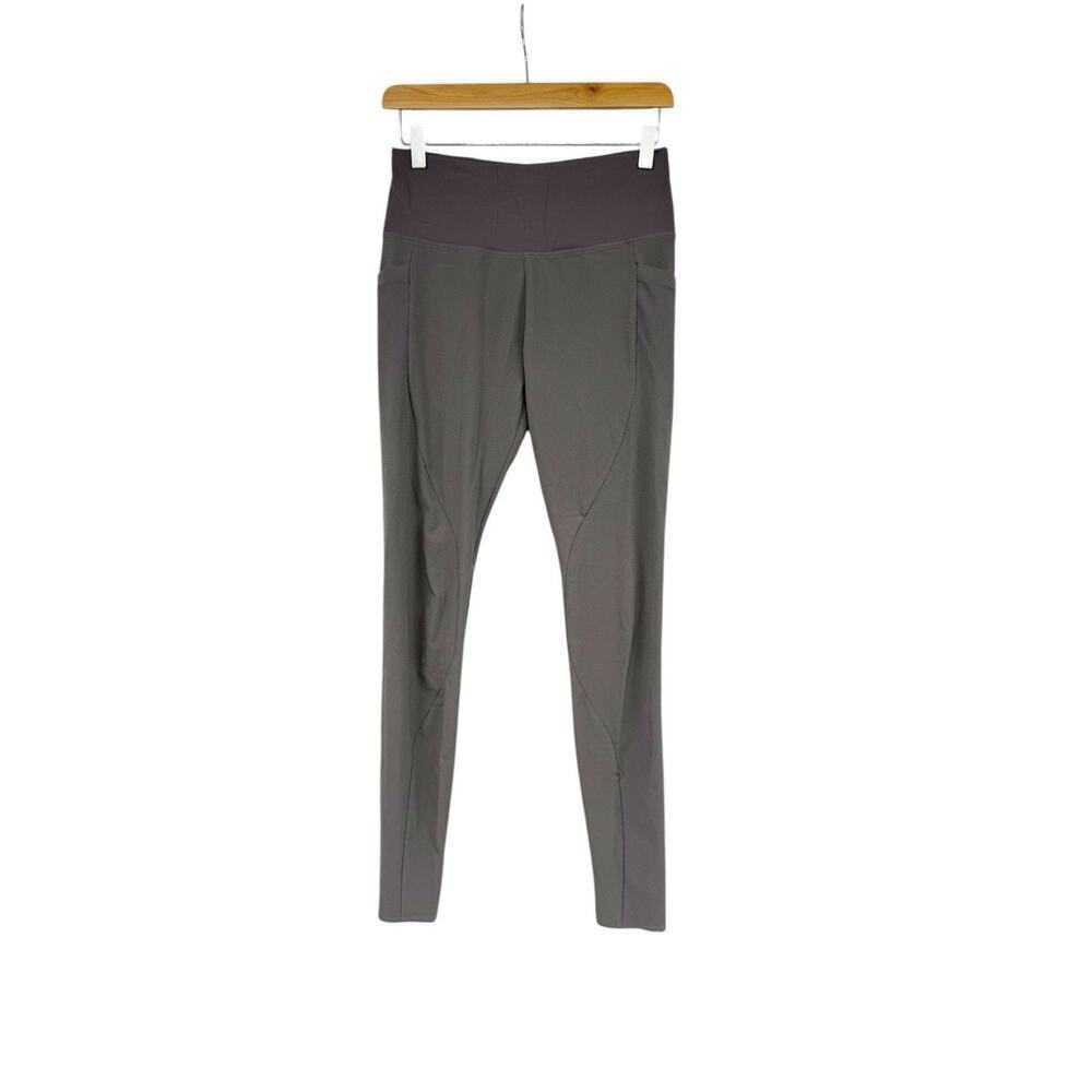 Athleta Quest Hybrid Tight Legging in Shale Gray Athletic Outdoors, Size 4‎ Tall